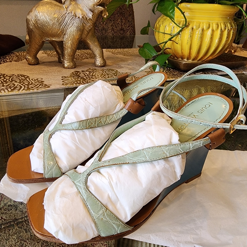 Louis vuitton sandals